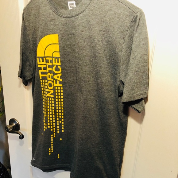 The North Face Men’s T-shirt - Picture 3 of 8